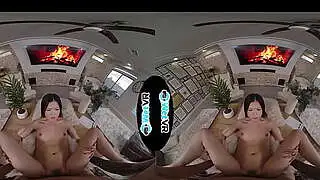 WETVR 小胸亚洲女孩 LuLu Chu 骑大 VR 鸡巴